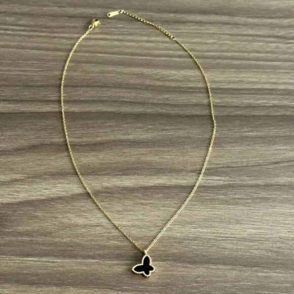 Butterfly Necklace Q287 - Picture 1 of 4